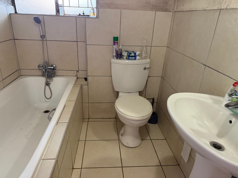 2 Bedroom Property for Sale in Rustenburg Central North West